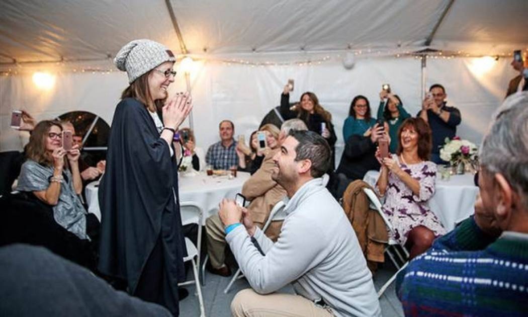 Αυτή την πρόταση γάμου, δύσκολα θα την ξεπεράσει άλλη! Δείτε και θα καταλάβετε (vid)