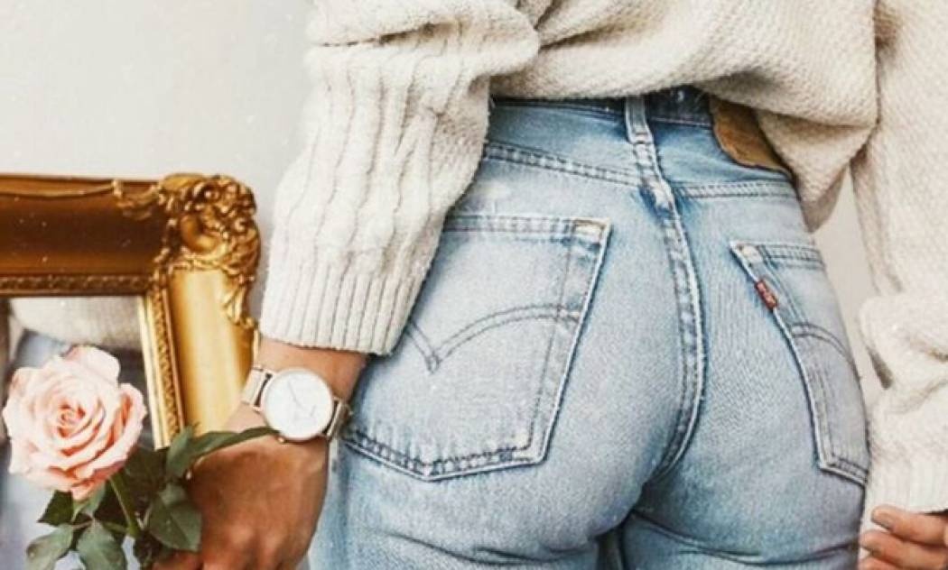 Πες «αντίο» στο skinny τζιν: Αυτή είναι η γραμμή που θα φορεθεί περισσότερο το 2018