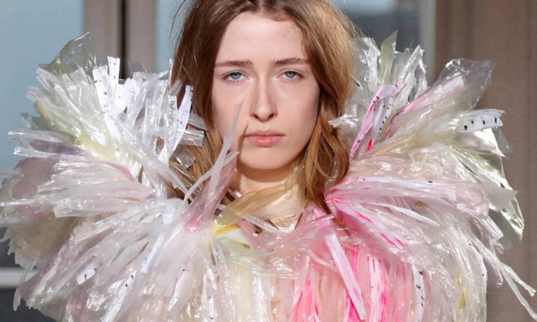 Εβδομάδα Μόδας: παγανισμός στον οίκο Schiaparelli