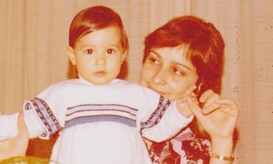 Έχει γενέθλια και ανέβασε φωτογραφία όταν έσβησε το πρώτο της κεράκι