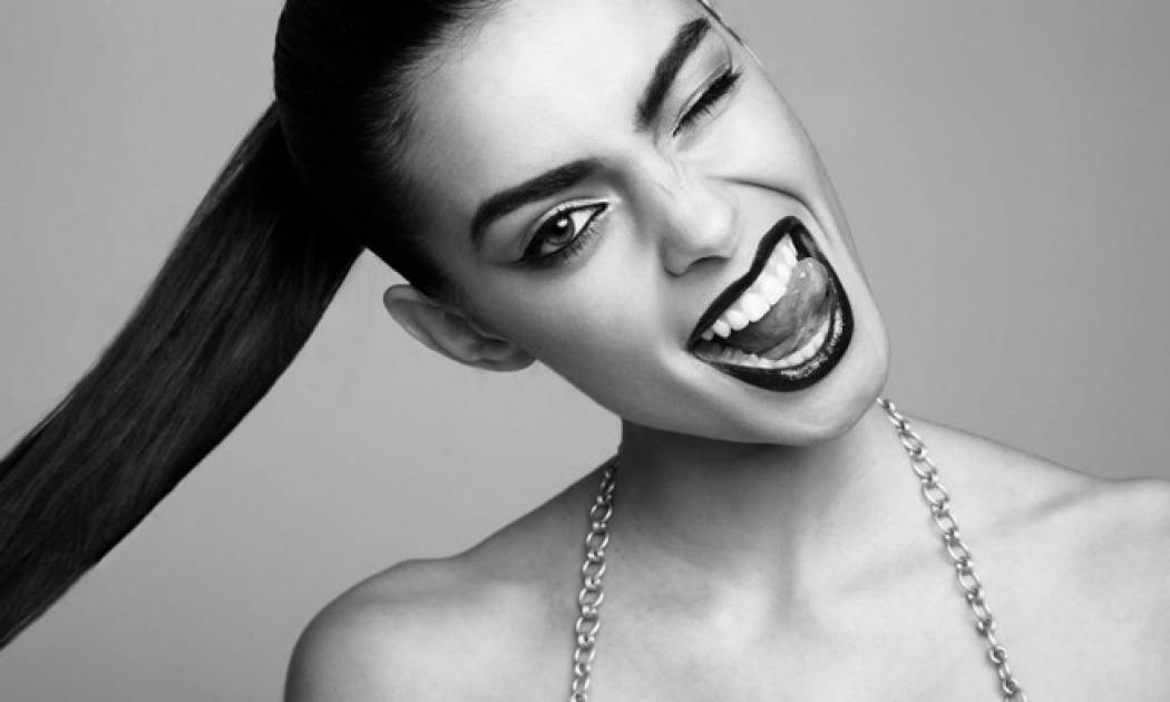 Εκείνη δροσίστηκε, εμείς καήκαμε (pic)