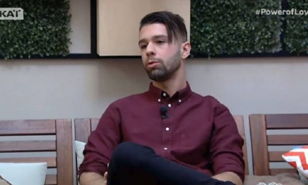 Έξαλλη παρουσιάστρια με τον Σωκράτη: «Διώξτε τον κλοτσηδόν από το Power of Love»