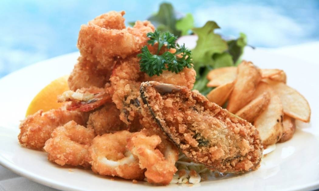 Σουπιές τηγανιτές: Η πιο εύκολη συνταγή για να εντυπωσιάσετε