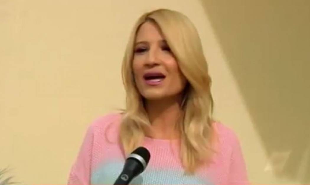 Η Σκορδά αποκαλύπτει πώς νιώθει που σε λίγες ημέρες θα βγει το διαζύγιό της