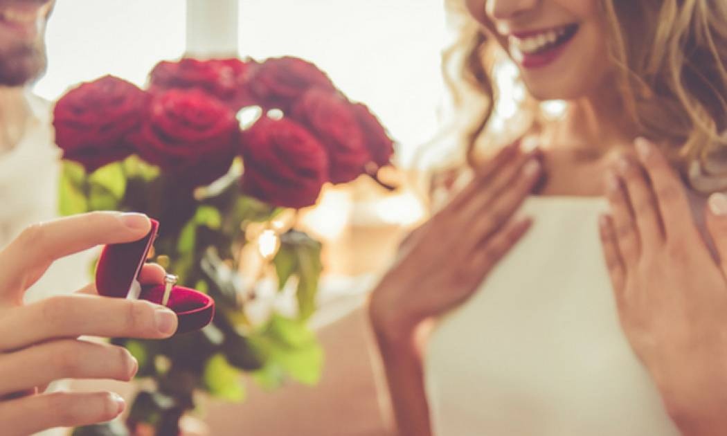 Η ιδανική πρόταση γάμου για κάθε ζώδιο