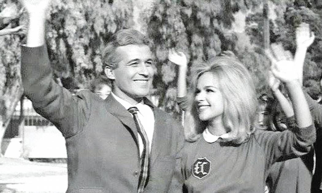 «Χτυποκάρδια στο θρανίο» με την υπογραφή του… Λάκη Λαζόπουλου