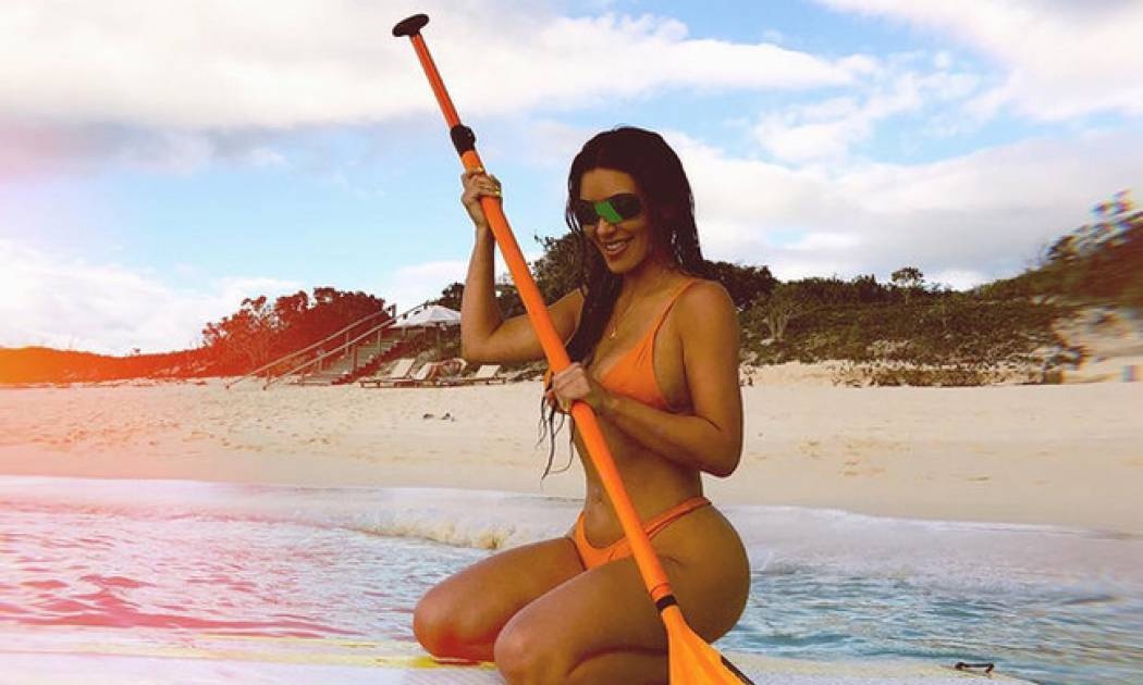 Kim is back! Η star απαντά στους επικριτές της για τις φωτογραφίες της και γίνεται viral