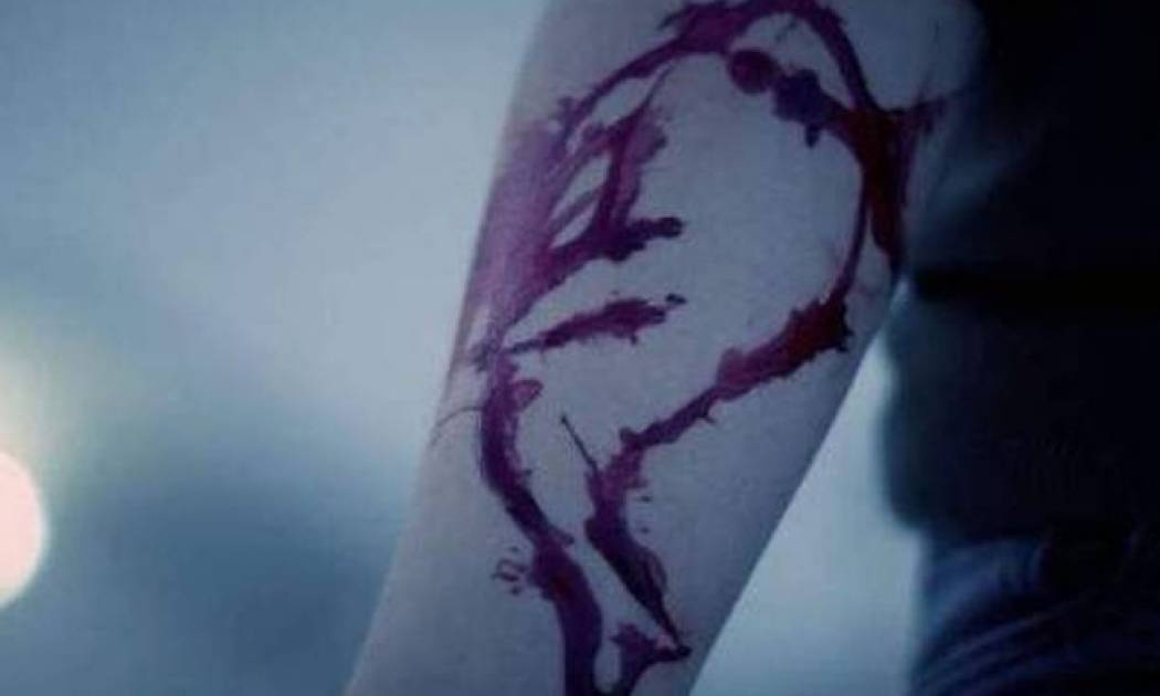 «Μπλε φάλαινα»: SOS στην Ελλάδα για το επικίνδυνο «παιχνίδι» αυτοκτονίας - Αυτές είναι οι παγίδες