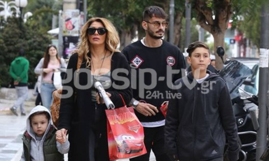 Αγγελική Ηλιάδη-Σάββας Γκέντσογλου: Βόλτα στη λιακάδα με τα παιδιά!