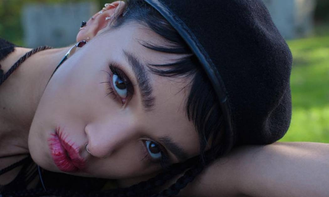 Η FKA twigs αποκαλύπτει το σοβαρό πρόβλημα υγείας της και σοκάρει τους πάντες
