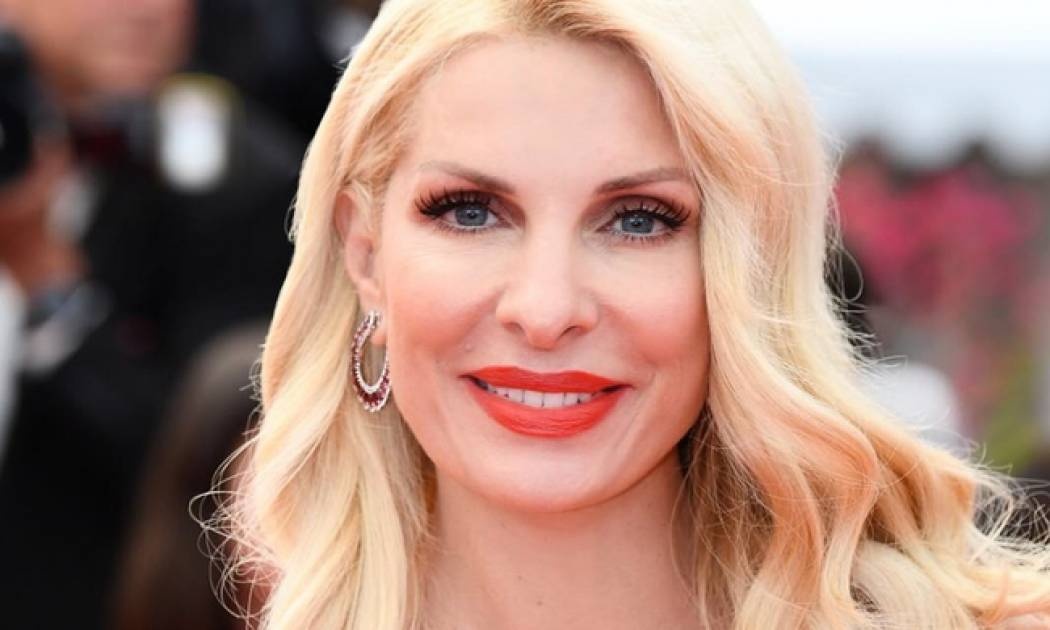 Ελ. Μενεγάκη: Πεζοπορία με τις δύο μικρότερες κόρες της στα Άχλα – Η φωτό των παιδιών στο instagram