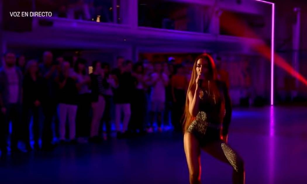 Η Φουρέιρα μαθαίνει να χορεύουν το Fuego στο μεγαλύτερο show της Ισπανικής τηλεόρασης