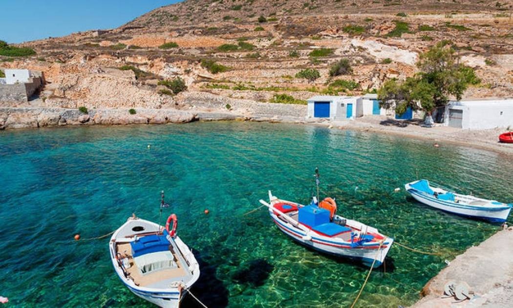Ένα από τα μικρότερα νησιά των Κυκλάδων αποτελεί τον πιο δημοφιλή προορισμό για φέτος
