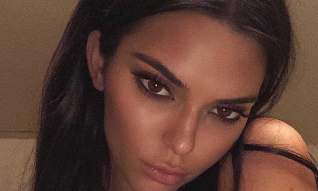 Η Kendall Jenner φόρεσε ένα μαγιό, το οποίο ΔΕΝ κάλυπτε ούτε τα απαραίτητα