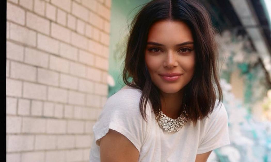 Πιο ερωτευμένη από ποτέ: Η Kendall Jenner και ο σύντροφος της σε μία έξοδο με τον sexy σύντροφό της