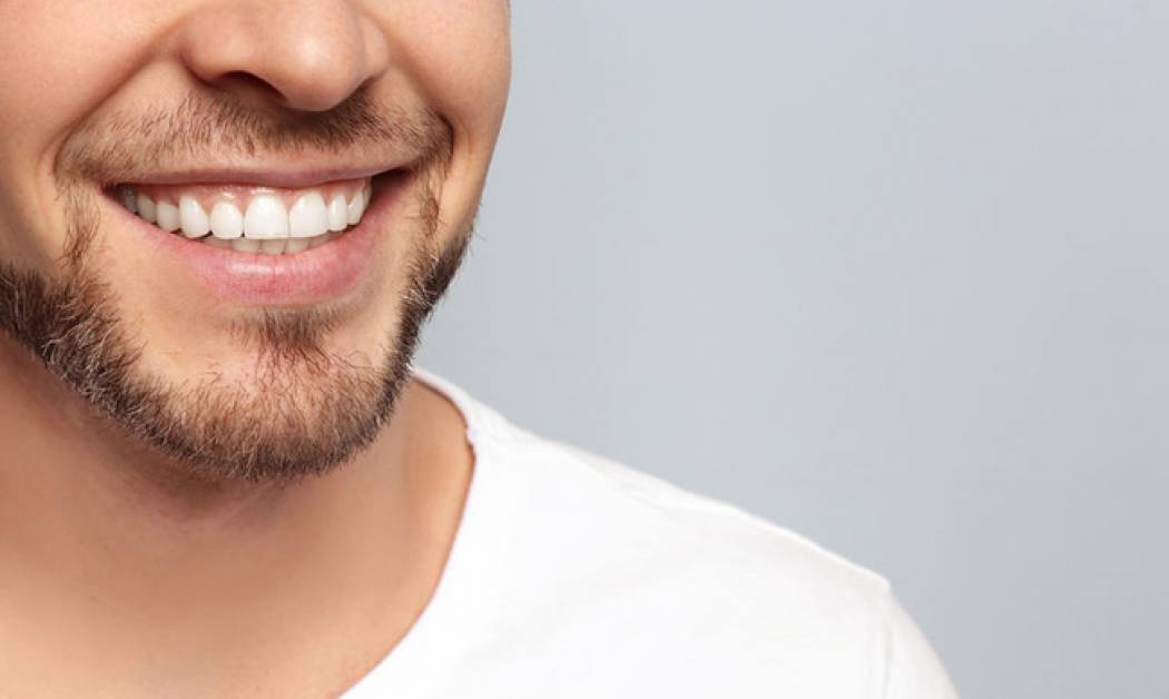 Στοματική υγεία: Πώς επηρεάζει τη σεξουαλική ζωή του άντρα;