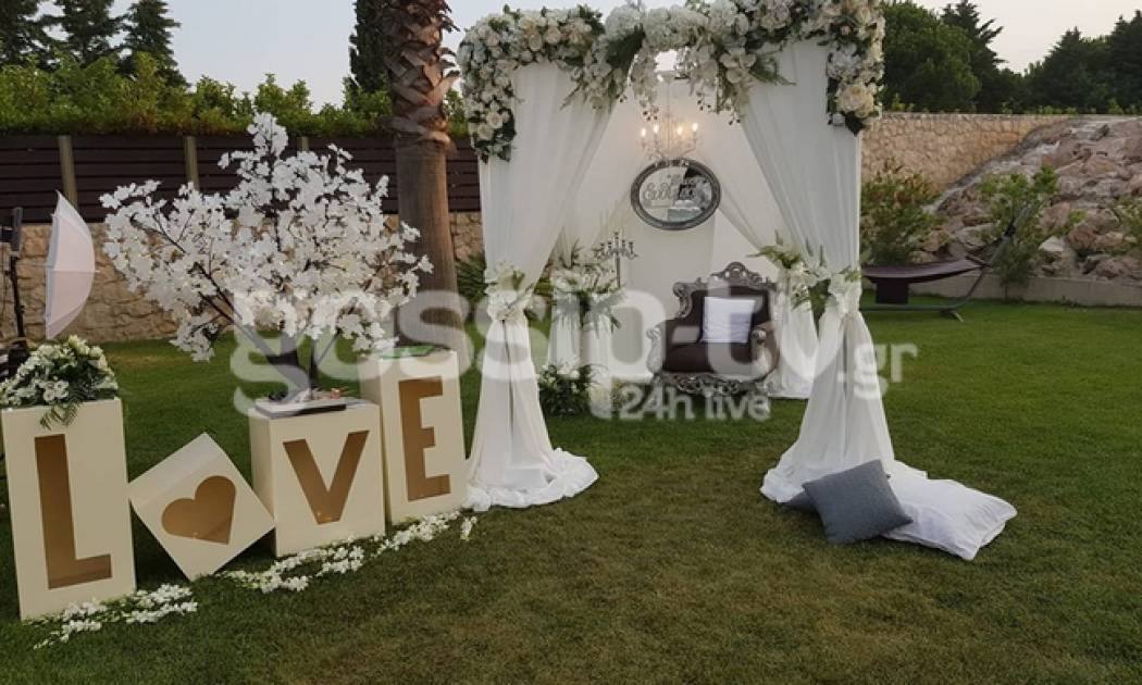 Στην γαμήλια δεξίωση των Αλεξάνδρας Παναγιώταρου - Αριστομένη Γιαννόπουλου