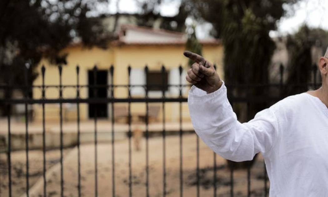 Γιατί μαμά δεν μπόρεσαν να σωθούν οι άνθρωποι από τις φωτιές;