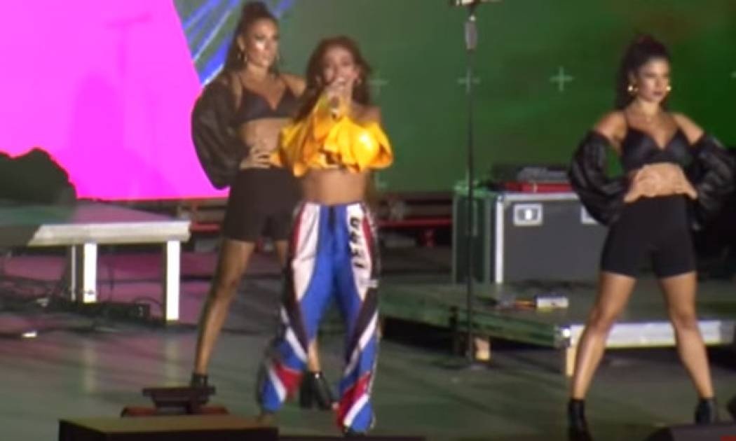 Ελένη Φουρέιρα: Η συναυλία στην Αλβανία και το μήνυμα στη μητρική της γλώσσα