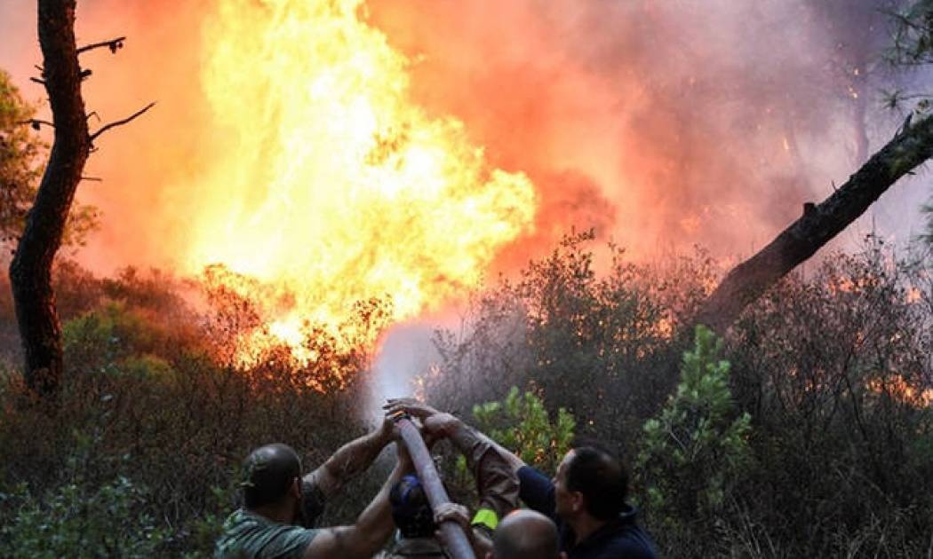 Φωτιά: Μεγάλη πυρκαγιά στη Ρόδο