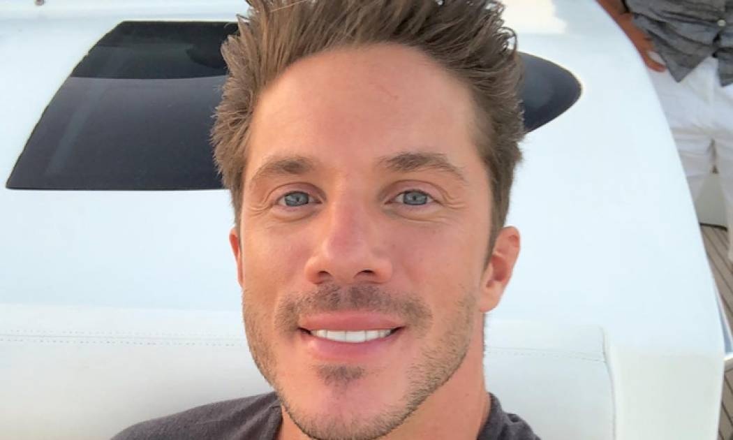 Δείτε τους κοιλιακούς του Οικονομόπουλου και θα πάθετε πλάκα