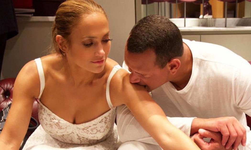 Έγκυος στα 49 της η Jennifer Lopez;