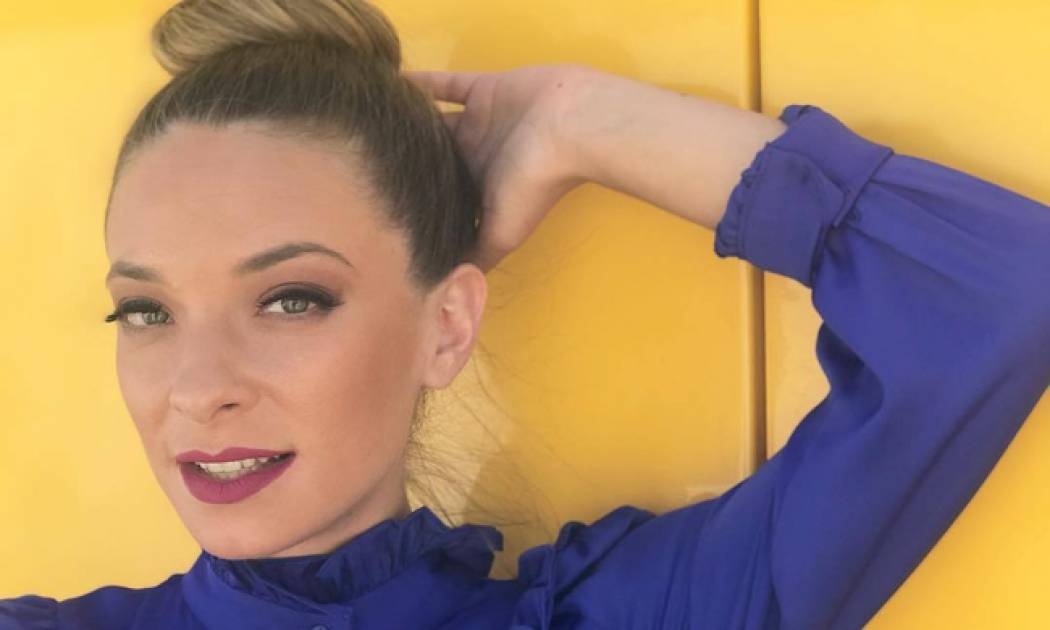 Νίκη Λεμονή: «Ηθελα πάρα πολύ να δουλέψω µε τη Φαίη Σκορδά και η επιθυµία µου έγινε πραγµατικότητα»