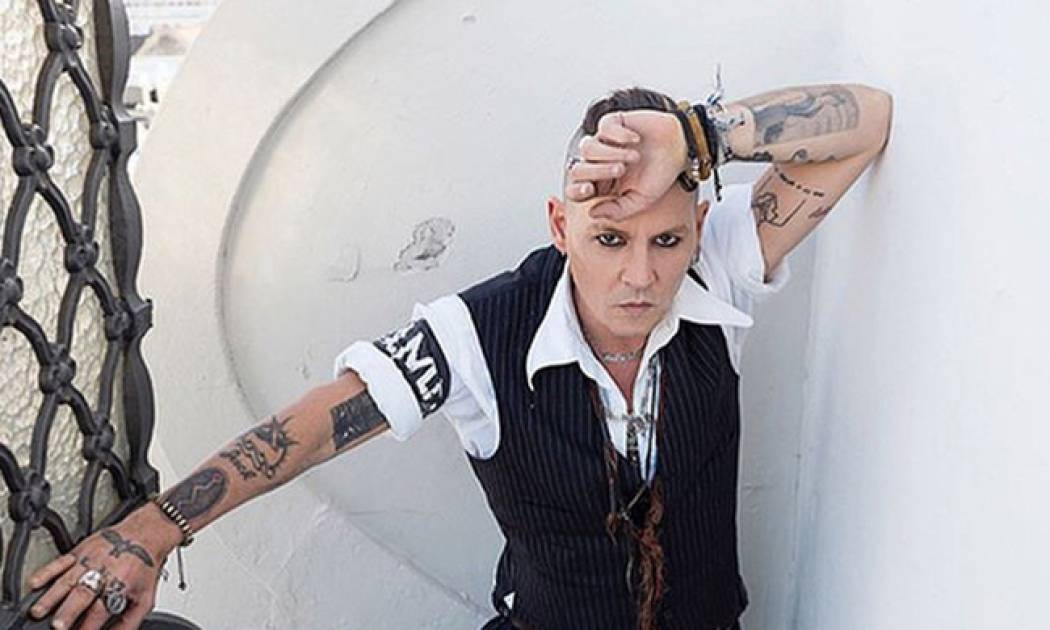 Ώπα, βλέπουμε καλά; Ο Johnny Depp μεταμορφώθηκε και είναι και πάλι όπως… παλιά