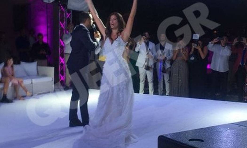 Είναι αυτή η πιο όμορφη φωτογραφία από τον γάμο της Χριστίνας Μπόμπα και του Σάκη Τανιμανίδη;