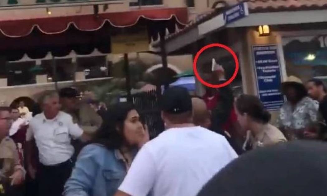 Καλιφόρνια: Άνοιξε πυρ επειδή δεν βρήκε εισιτήριο στη συναυλία του Ice Cube (vid)