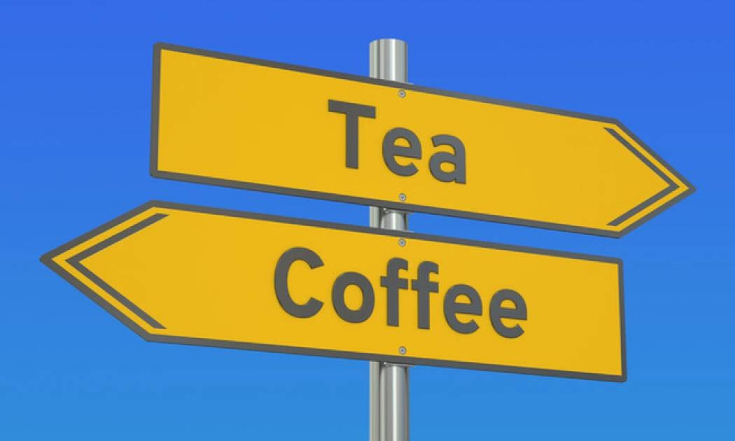 Καφές vs τσάι: Τι μας οφελεί περισσότερο τελικά;