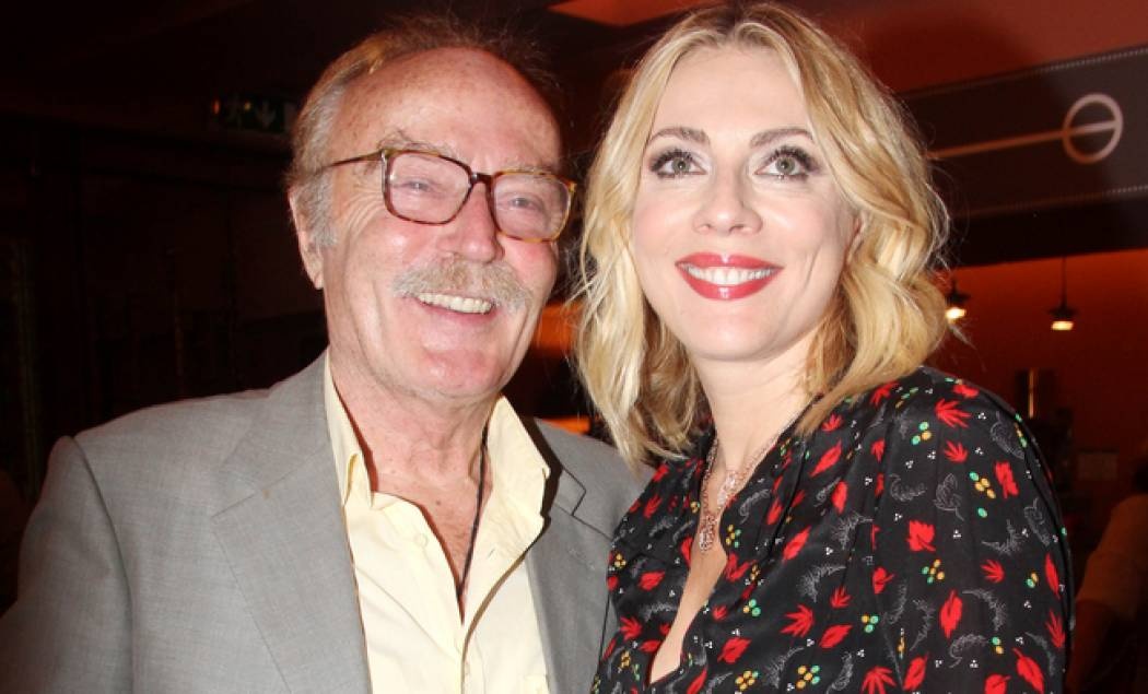 Σμαράγδα Καρύδη: Η περιπέτεια υγείας του πατέρα της και η αποκάλυψη για την κατάστασή του