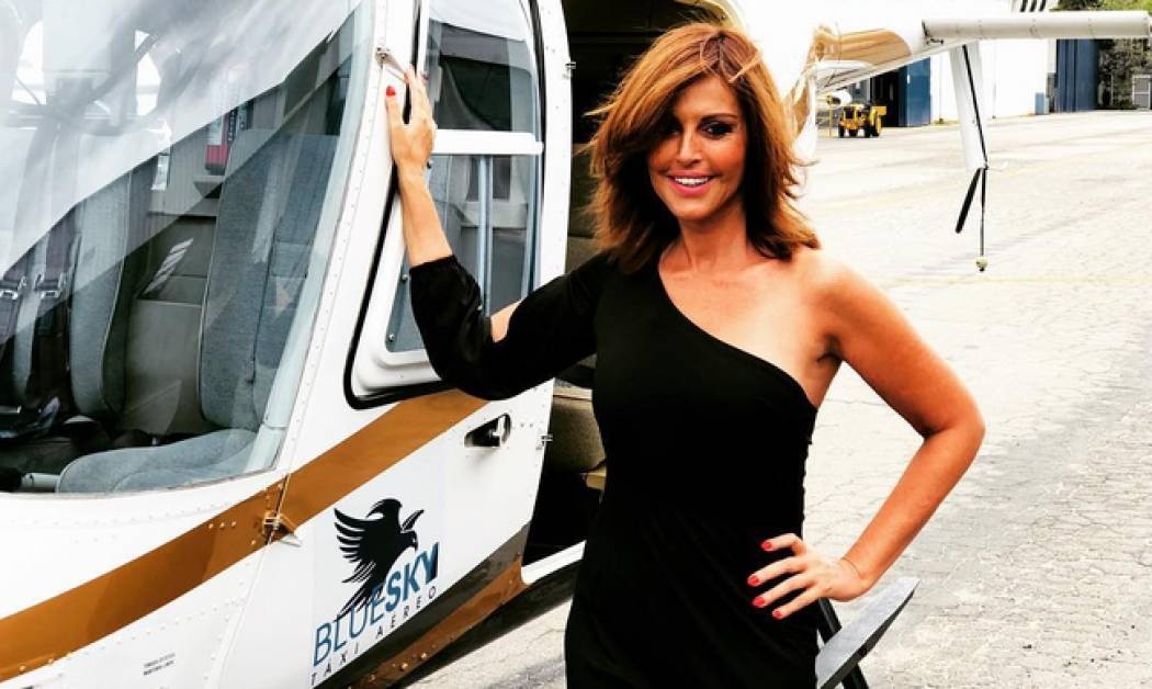 Η Αλεξάνδρα Παλαιολόγου ποζάρει με μπικίνι στην Ελαφόνησο