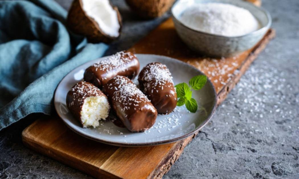 Σοκολατένιες μπάρες με καρύδα και με μόνο 6 υλικά