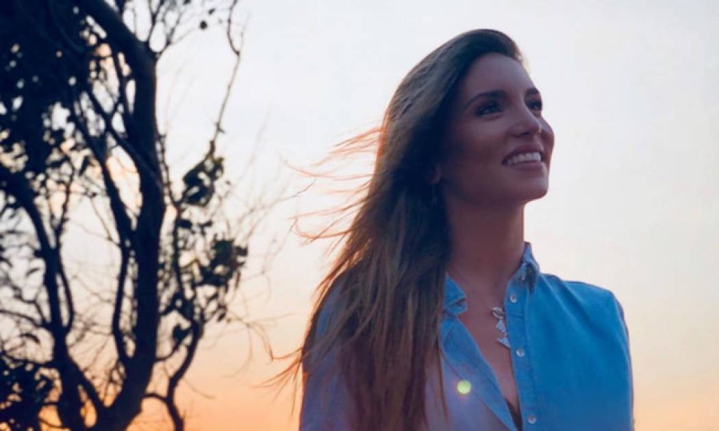 Το νυφικό της Αθηνάς Οικονομάκου δεν είναι αυτό που φανταζόσουν!