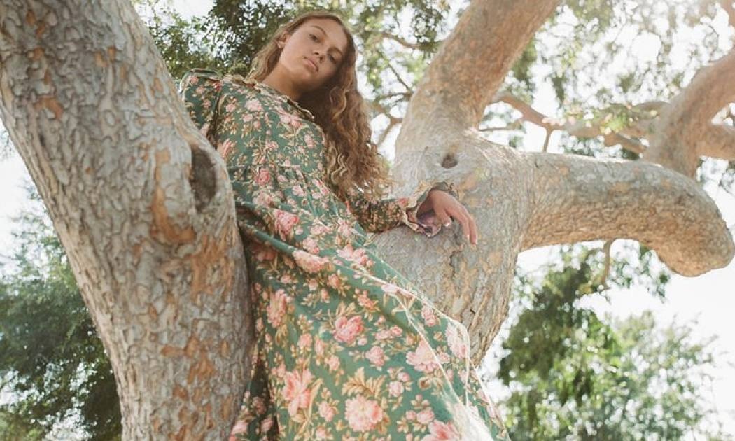 To φόρεμα που φορούσε η γιαγιά σου φέτος είναι trend