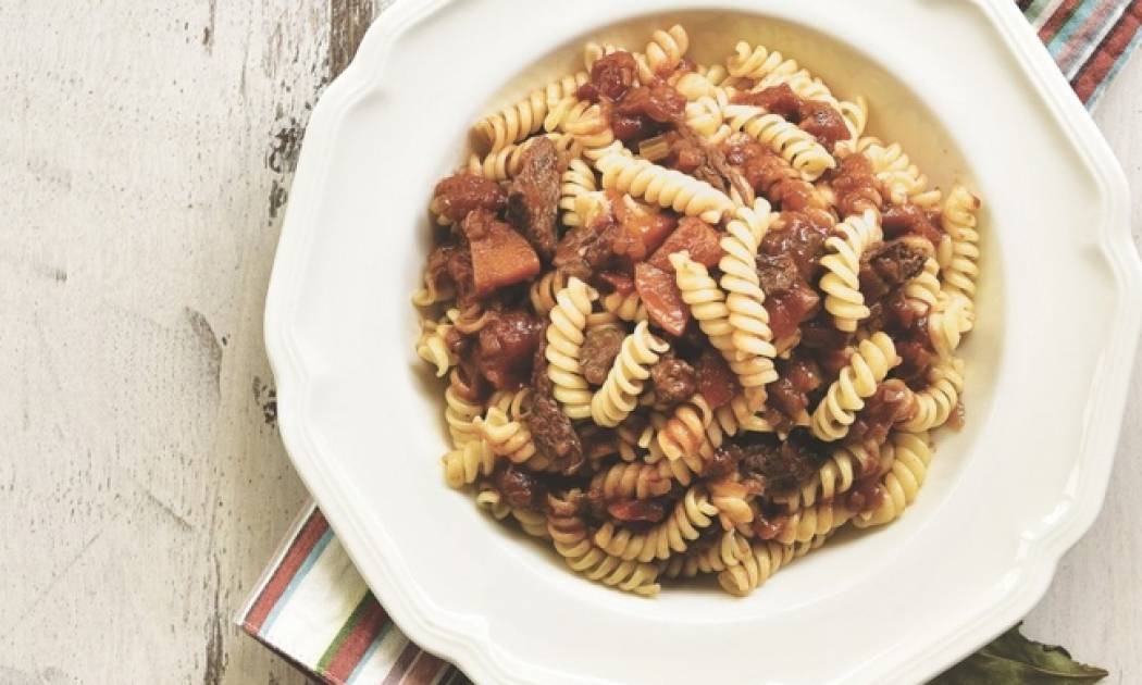 Μοσχάρι ραγού με σοκολάτα και τριβελάκι