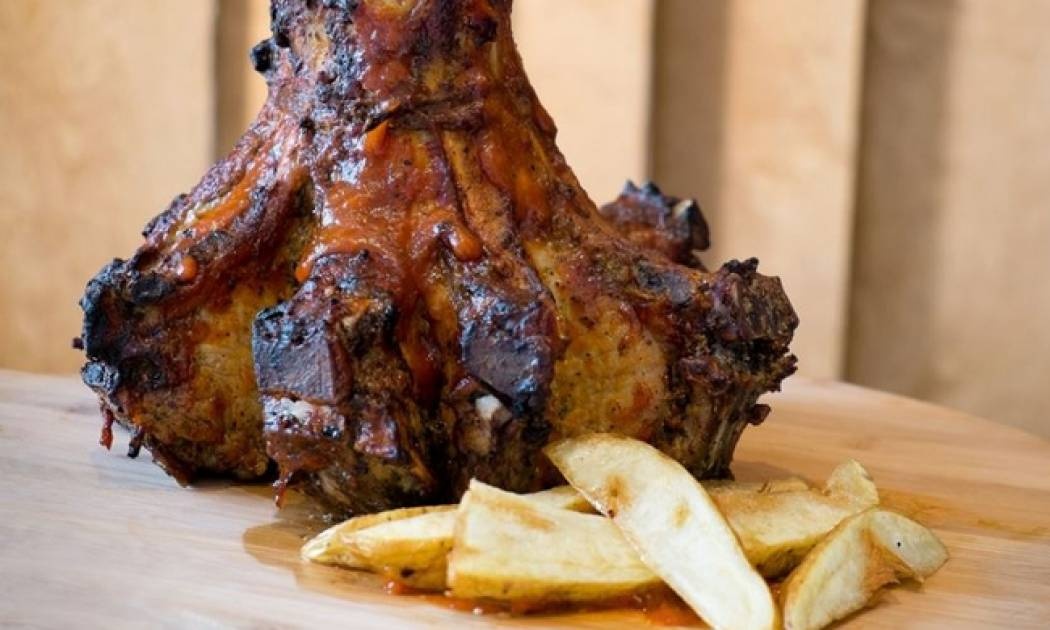 Pork Crown- Χοιρινό με σάλτσα bbq