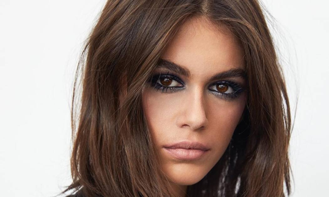 Kaia Gerber: Απέκτησε το πρώτο της τατουάζ και είναι πολύ διακριτικό (pics)