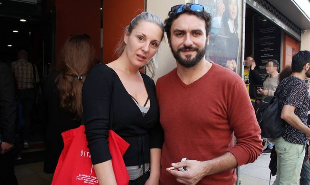 Μελέτης Ηλίας: Με τη σύζυγό του και τον γιο τους στο θέατρο