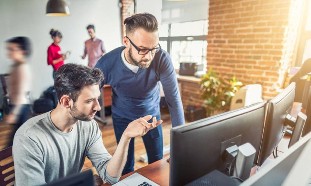 Πέντε σημεία που δεν πρέπει να πιάσεις ποτέ στο γραφείο (pics)