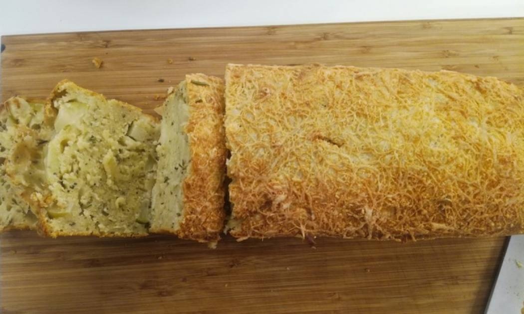 Ψωμί με δενδρολίβανο και μήλα