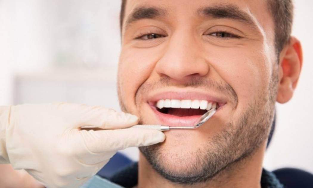 Στύση: Πώς επηρεάζεται από τη στοματική υγεία του άνδρα