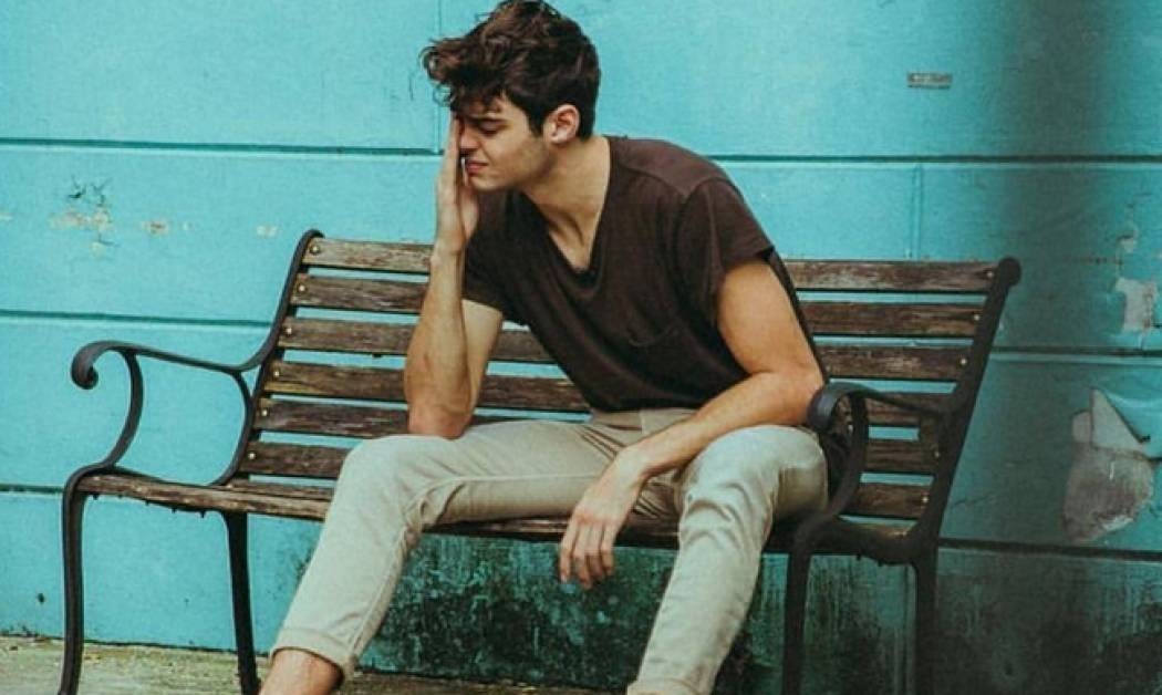 To Τwitter ακόμα παραμιλάει με τις γυμνές φωτογραφίες του Noah Centineo