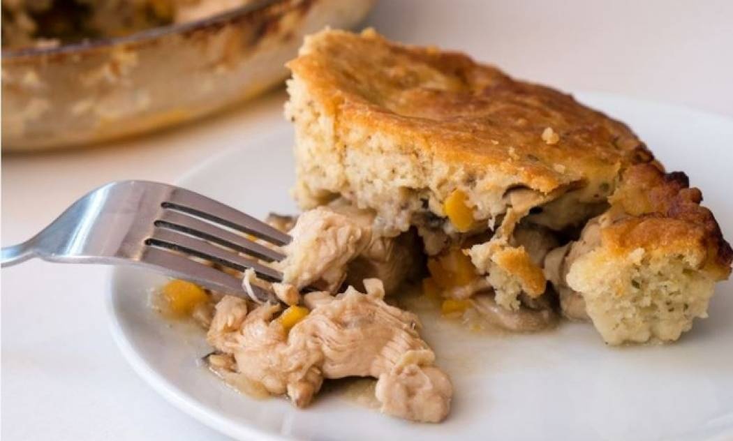 Κοτόπουλο σκεπαστό με τραγανή ζύμη