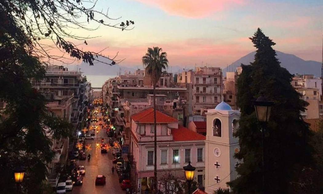 Δώσε μου το χέρι σου και έλα να σε ξεναγήσω στην πόλη μου