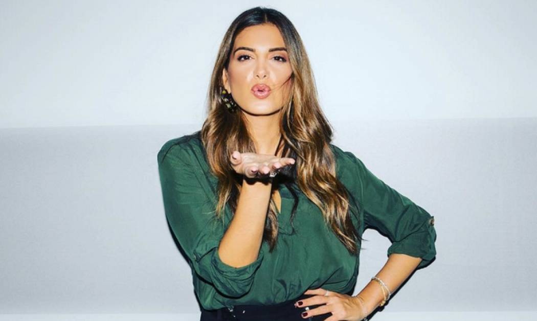 Σταματίνα Τσιμτσιλή: Με τον γιο της στην παραλία απολαμβάνοντας το ηλιοβασίλεμα (φωτο)