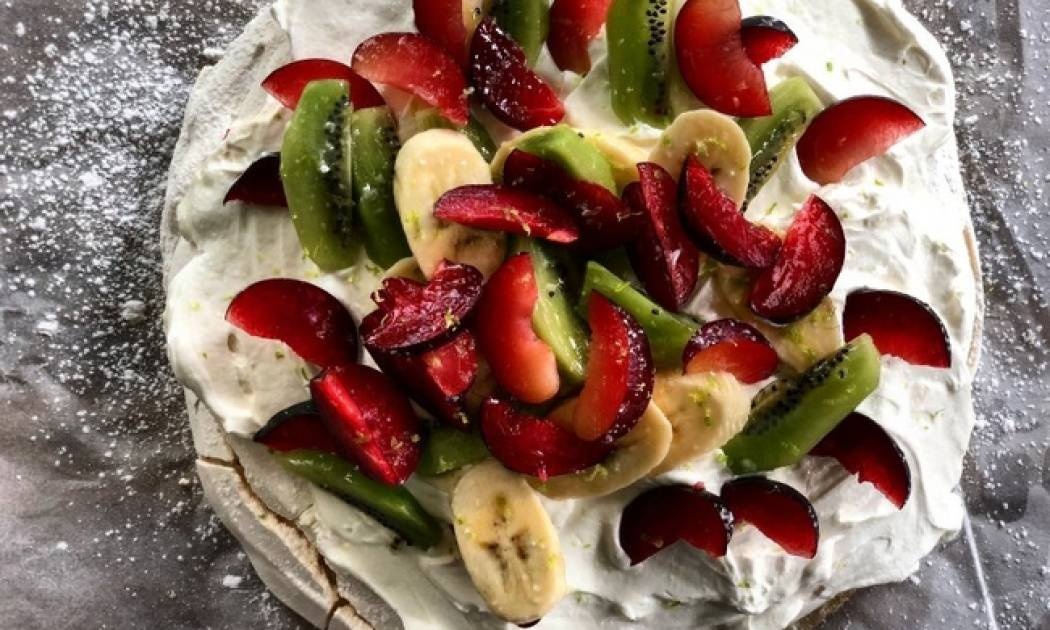 Πάβλοβα με φρούτα- Θα ξετρελαθείς!