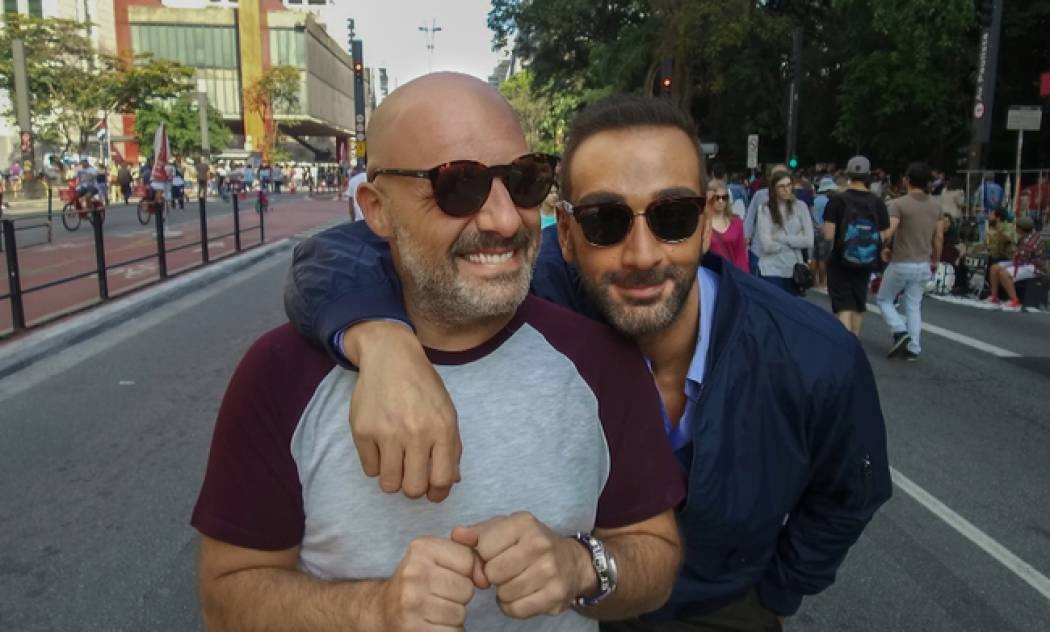 «Celebrity Travel»: Ο Νίκος Κοκλώνης στο Σάο Πάολο με τον Μουτσινά! Τι θα δούμε στο δεύτερο μέρος;