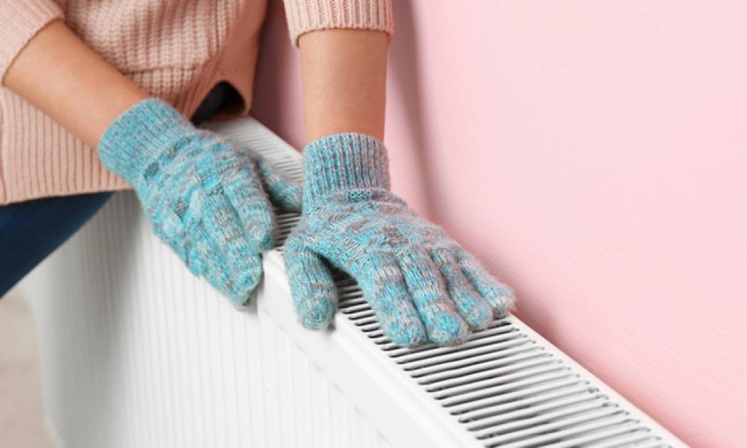 Παγωμένα άκρα: Πότε είναι ανησυχητικό το σύμπτωμα